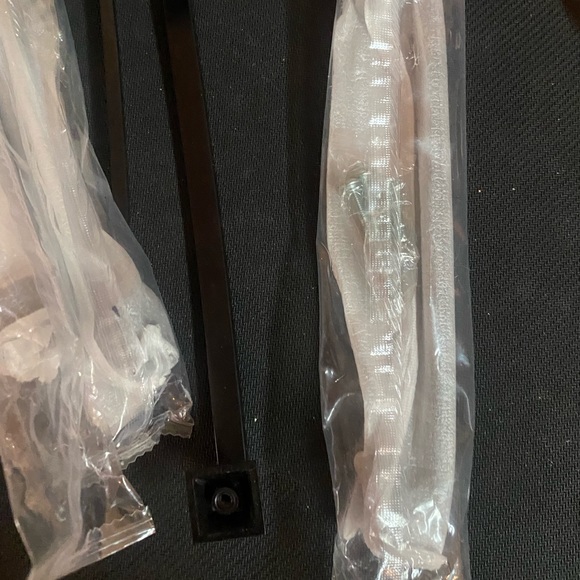 10 Drawer handles with hardware - Picture 6 of 8